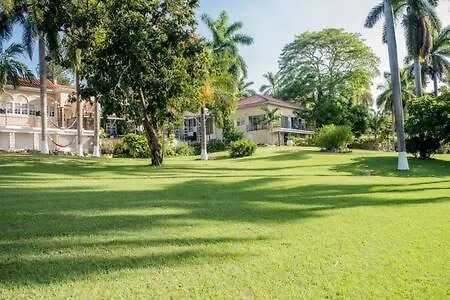 Villa Hospitality Expert Mmc - Fun Pool Bar & Beach Montego Bay Jamaica