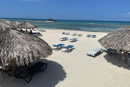 Hospitality Expert Mmc - Fun Pool Bar & Beach Montego Bay